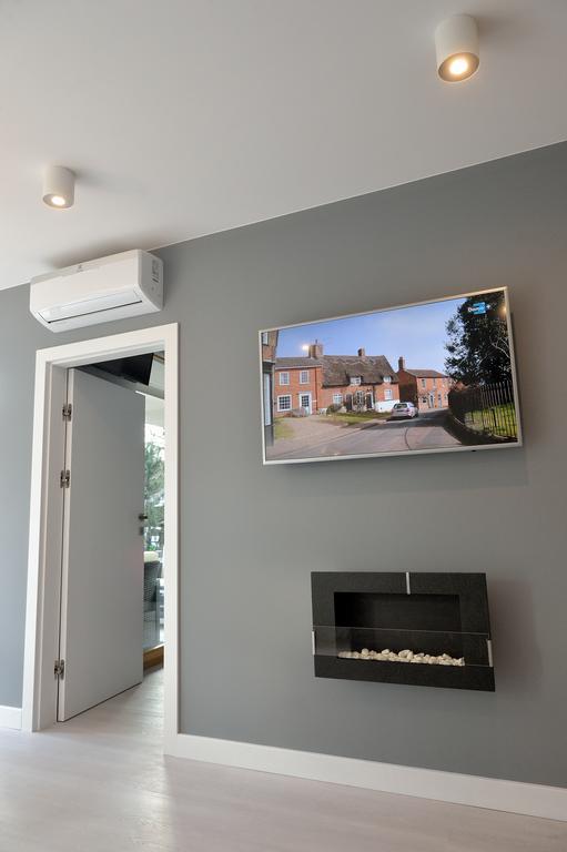 Garden Apartment Cracow- Shopping Mall 1Min, Underground Parking, Family Friendly, City Center Krakow Luaran gambar